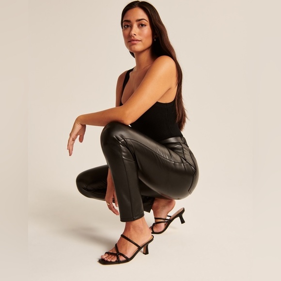 Abercrombie and Fitch Curve Love Vegan Leather High Rise Skinny Pant Black 34L - Picture 2 of 13